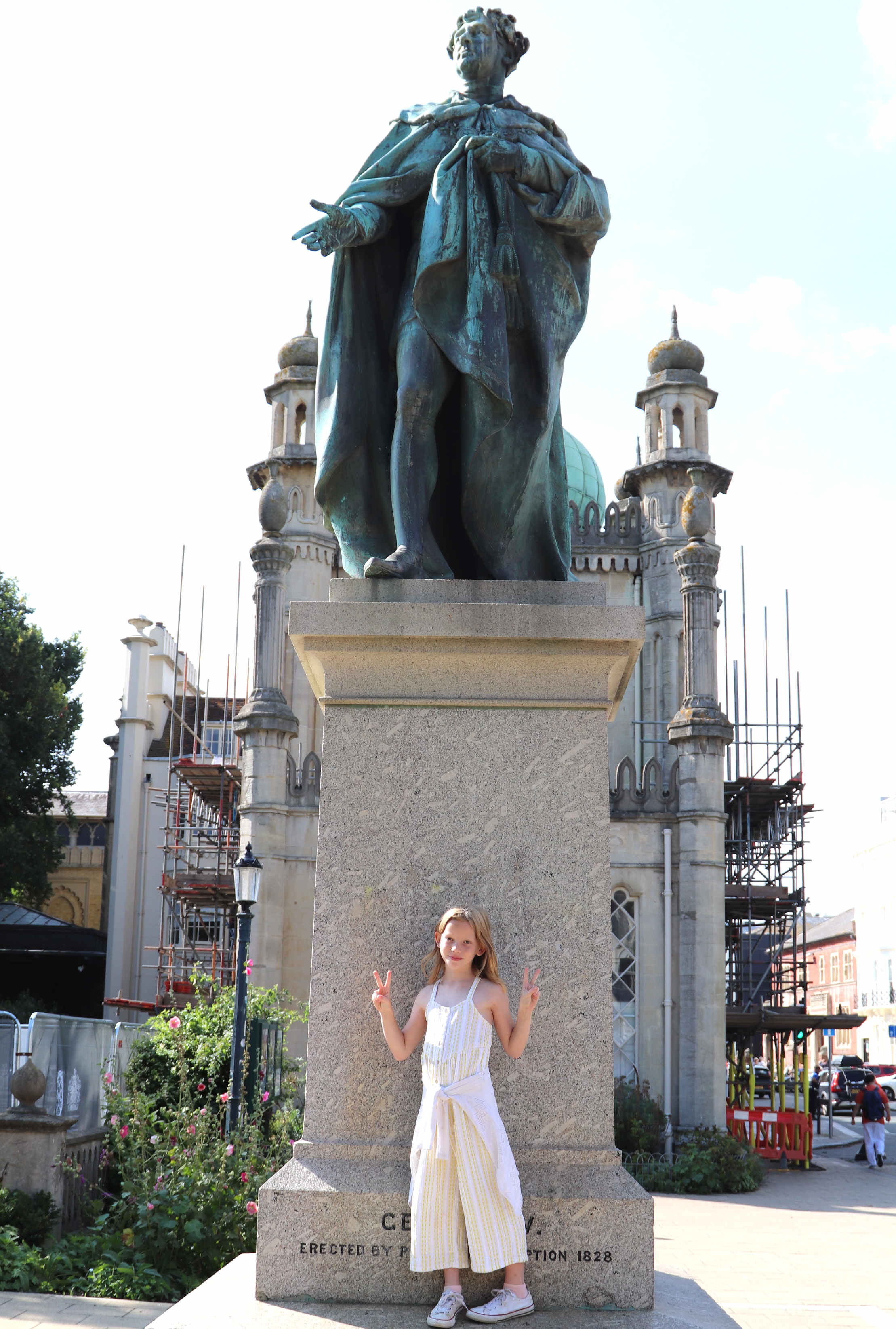 Statue of King George IV, British Royal family